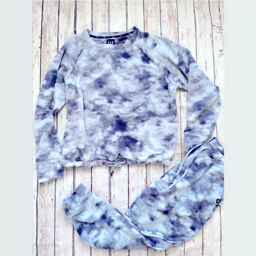 Gap 2 Piece Lounge Set